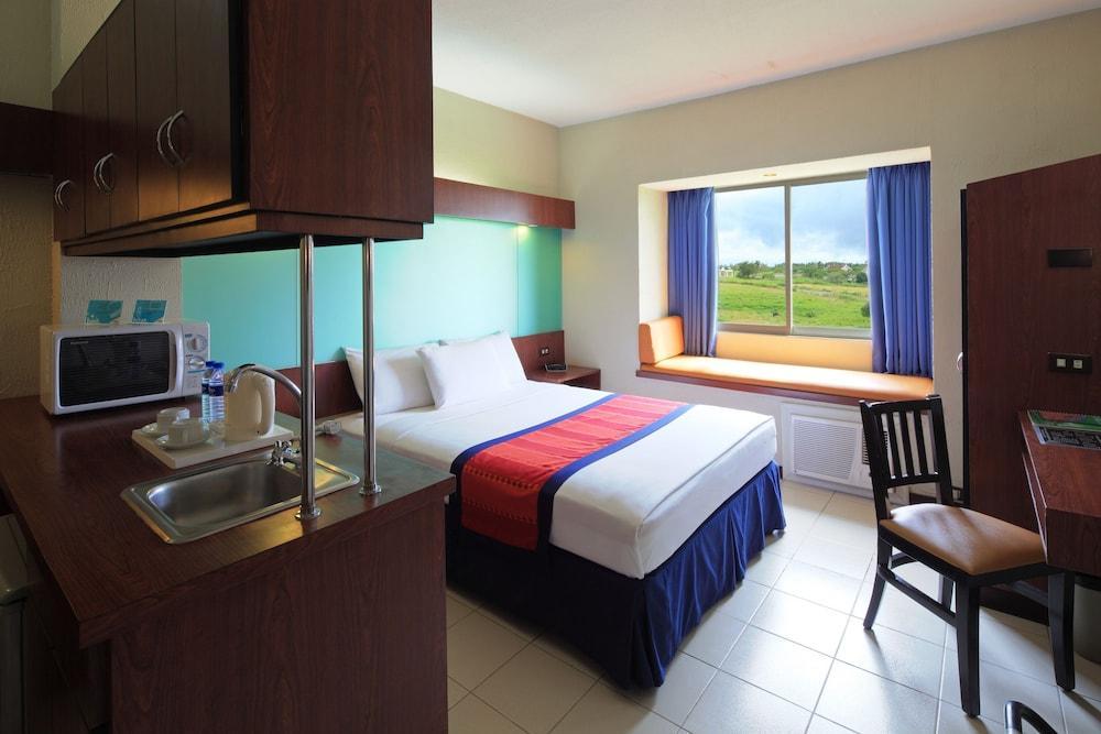 Microtel By Wyndham Eagle Ridge General Trias  Exteriér fotografie
