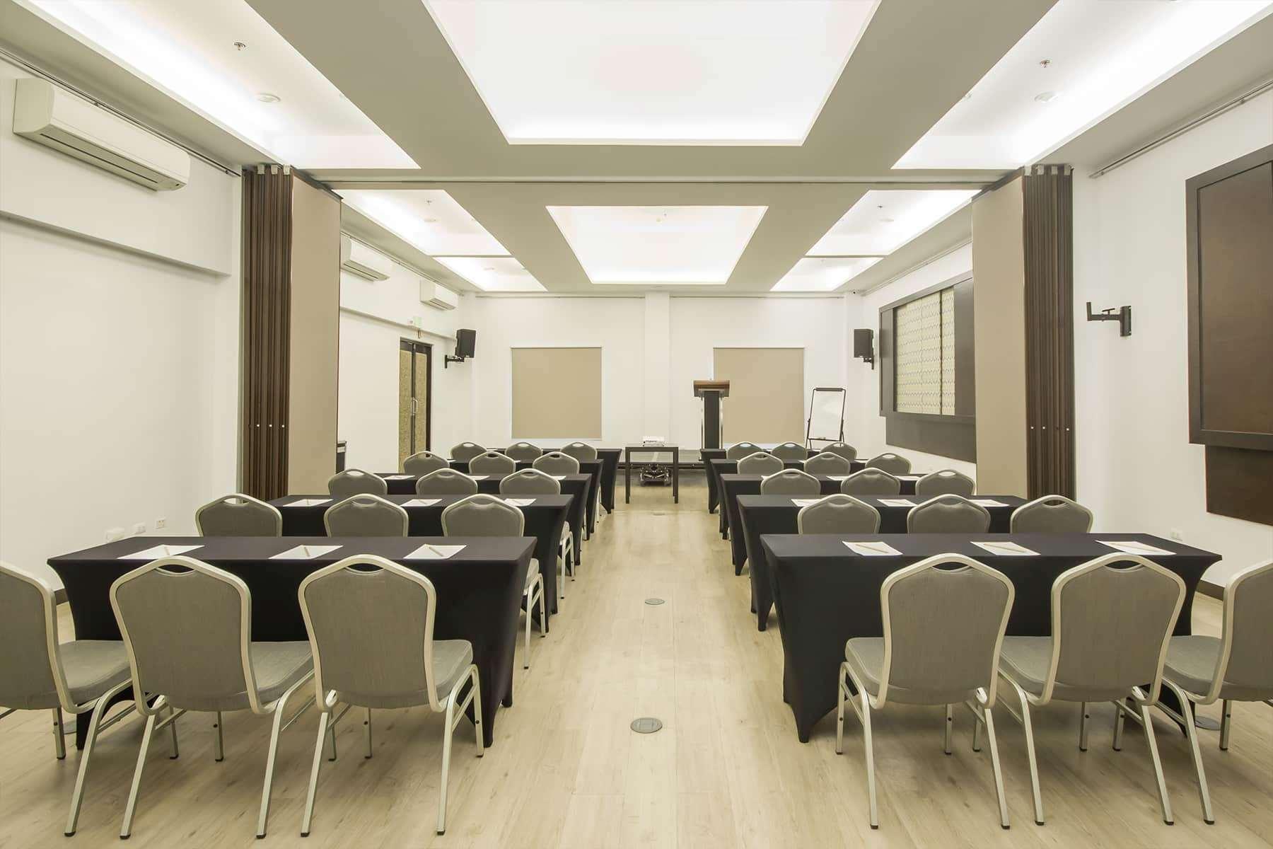 Microtel By Wyndham Eagle Ridge General Trias  Exteriér fotografie