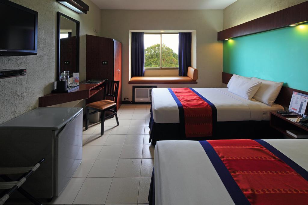 Microtel By Wyndham Eagle Ridge General Trias  Exteriér fotografie