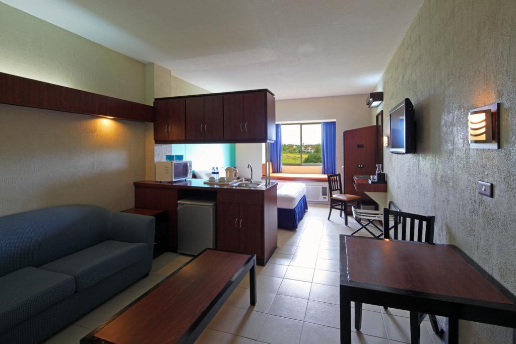 Microtel By Wyndham Eagle Ridge General Trias  Exteriér fotografie