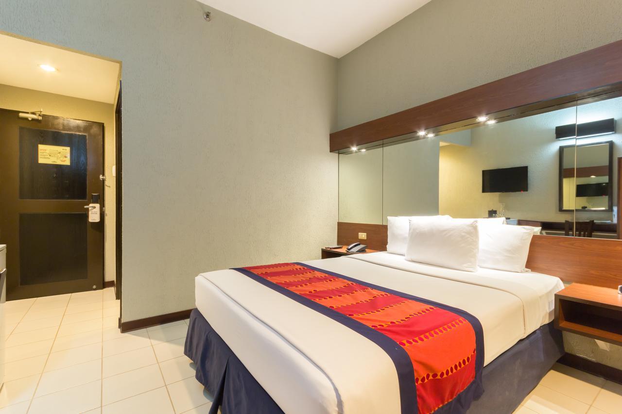 Microtel By Wyndham Eagle Ridge General Trias  Exteriér fotografie